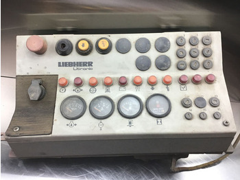 Panel de instrumentos Liebherr LR632: photos 3
