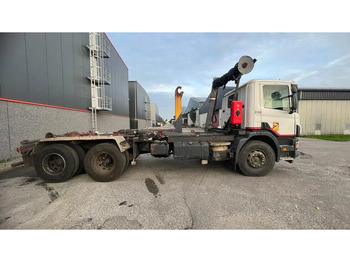 Camion porte-conteneur/ Caisse mobile SCANIA P114