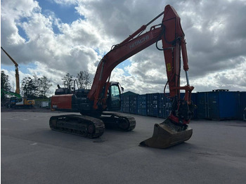 Pelle sur chenille Hitachi ZX 300 LC-6: photos 4