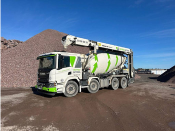 Camion malaxeur SCANIA P