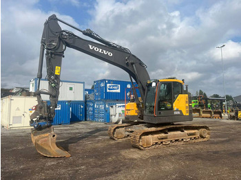 Pelle sur chenille VOLVO ECR235EL