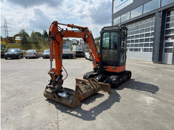 Pelle sur chenille HITACHI ZX30