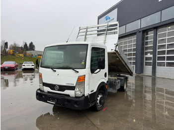 Camion benne NISSAN