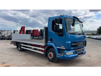 Camion plateau DAF LF 45 210
