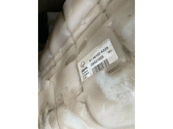 Vase d'expansion pour Camion MAN TGL Ausgleichsbehälter Kühlmittel 81061026228 81061026233: photos 3