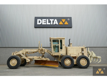 Niveleuse CATERPILLAR