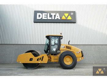 Compacteur CATERPILLAR