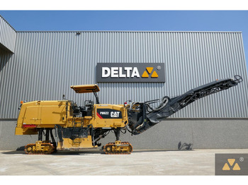 Engins de chantier CATERPILLAR