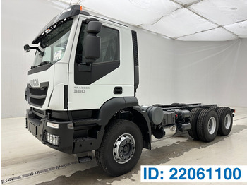 Châssis cabine IVECO Trakker