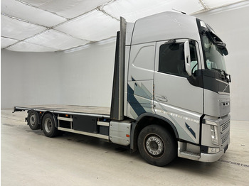 Camion plateau Volvo FH 500 Globetrotter: photos 3 Camion plateau Volvo FH 500 Globetrotter: photos 3