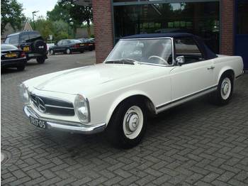 Voiture Mercedes Benz 230 SL. 230 SL PAGODE
