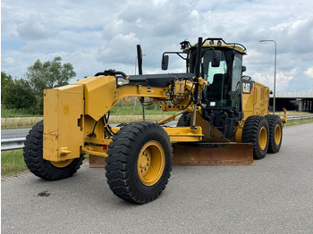 Niveleuse CATERPILLAR 140M
