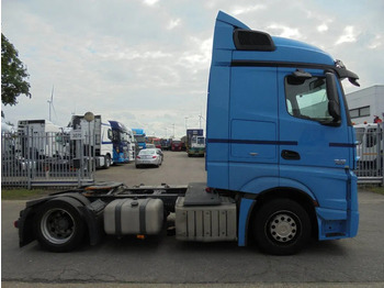 Mercedes-Benz Actros 1842 en leasing occasion Mercedes-Benz Actros 1842: photos 4