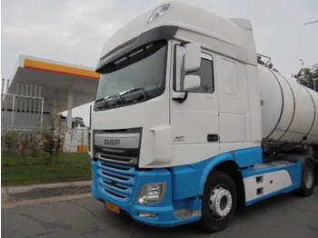 Tracteur routier DAF XF 440