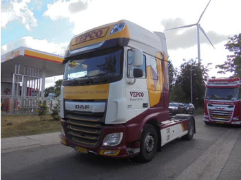 Tracteur routier DAF XF 460