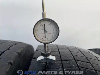 Pneu pour Camion Continental: photos 3