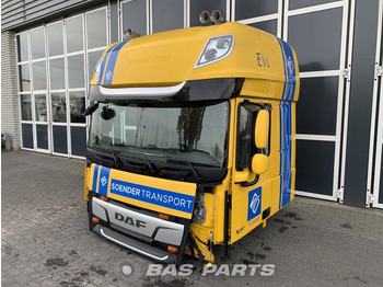 Cabine et intérieur DAF XF 106