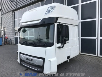 Cabine et intérieur DAF XF 106