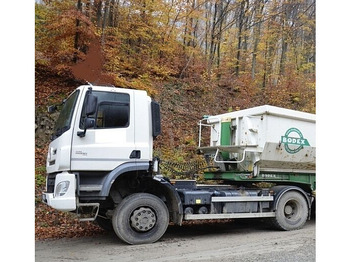 Tracteur routier TATRA