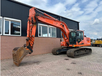 Pelle sur chenille KOMATSU PC210LC-10
