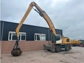 Pelle de manutention LIEBHERR