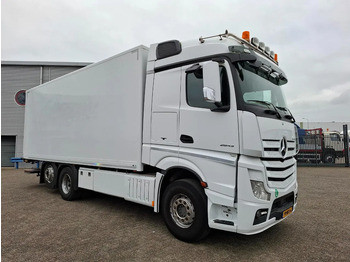 Camion fourgon Mercedes-Benz Actros 2843 / NL TRUCK / TUV:08-01-2026 / LIFT+LENKACHSE / SMART TACHO / NAVI / PLATFORM 1500 KG / 2XBED / EURO-6 / 2015: photos 2