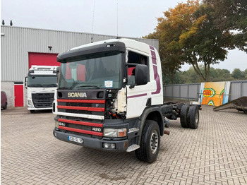 Châssis cabine SCANIA 124