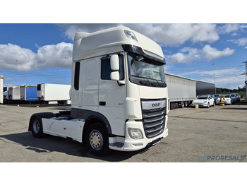Tracteur routier DAF XF 530