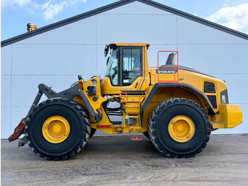 Chargeuse sur pneus VOLVO L220H
