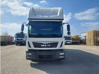 MAN TGL 8.220 en leasing occasion MAN TGL 8.220: photos 3