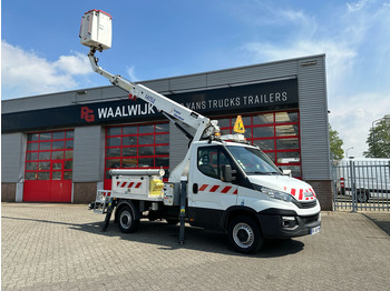 Véhicule utilitaire IVECO Daily 35s14
