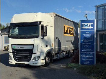 Camion à rideaux coulissants DAF XF 440