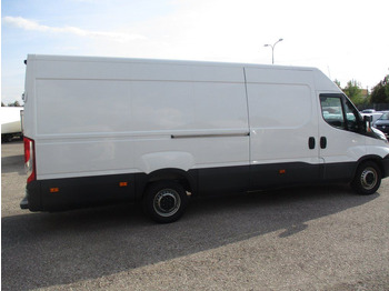 Fourgon utilitaire Iveco Daily 35S16: photos 4