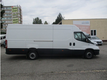 Fourgon utilitaire Iveco Daily 35S16: photos 4