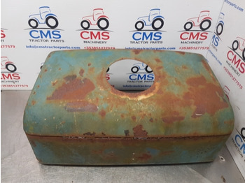 Carrosserie et extérieur Ford 7840, 8240, 8340 Nose Cone Top Parts No Return 82002576, 82005627: photos 4