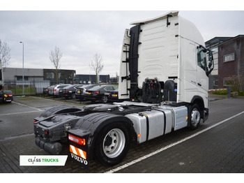 Tracteur routier Volvo FH 460 Globetrotter XL Varios i-Save: photos 4 Tracteur routier Volvo FH 460 Globetrotter XL Varios i-Save: photos 4