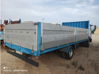 Camion plateau MAN L2000: photos 4 Camion plateau MAN L2000: photos 4