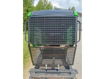 Abatteuse John Deere 1270 E IT 4 COMPLETE HOOD