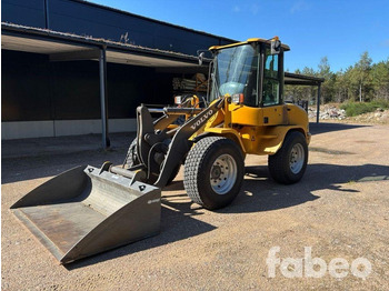 Chargeuse sur pneus VOLVO L30B