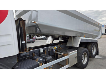 Scania P360 6X2 Full Steel en leasing occasion Scania P360 6X2 Full Steel: photos 5 Scania P360 6X2 Full Steel en leasing occasion Scania P360 6X2 Full Steel: photos 5