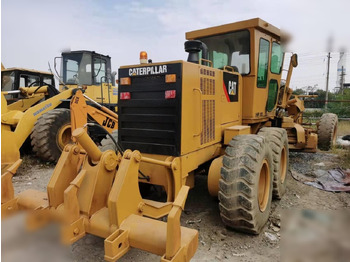 Niveleuse CATERPILLAR 120H