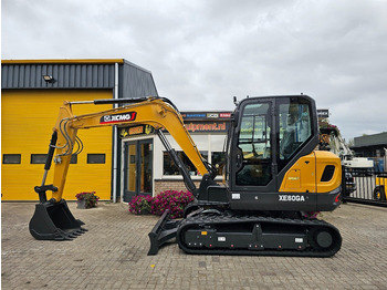 Mini pelle XCMG XE60GA