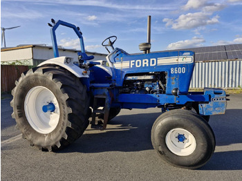 Tracteur agricole FORD