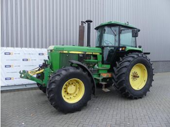 Tracteur agricole John Deere 4255 4WD