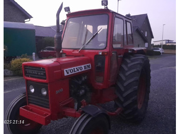Tracteur agricole VOLVO