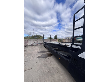 Semi-remorque porte-voitures