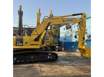 Pelle sur chenille KOMATSU PC220-8