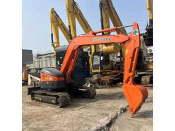 Pelle sur chenille HITACHI ZX55
