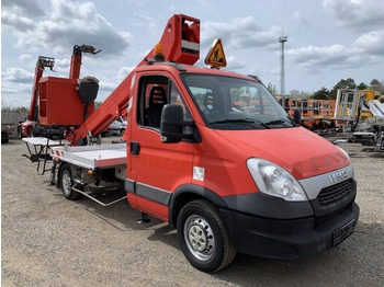 Camion avec nacelle IVECO Daily