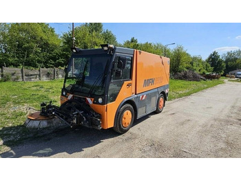Balayeuse de voirie Mfh 5500 sweeper - with air conditionier: photos 2
